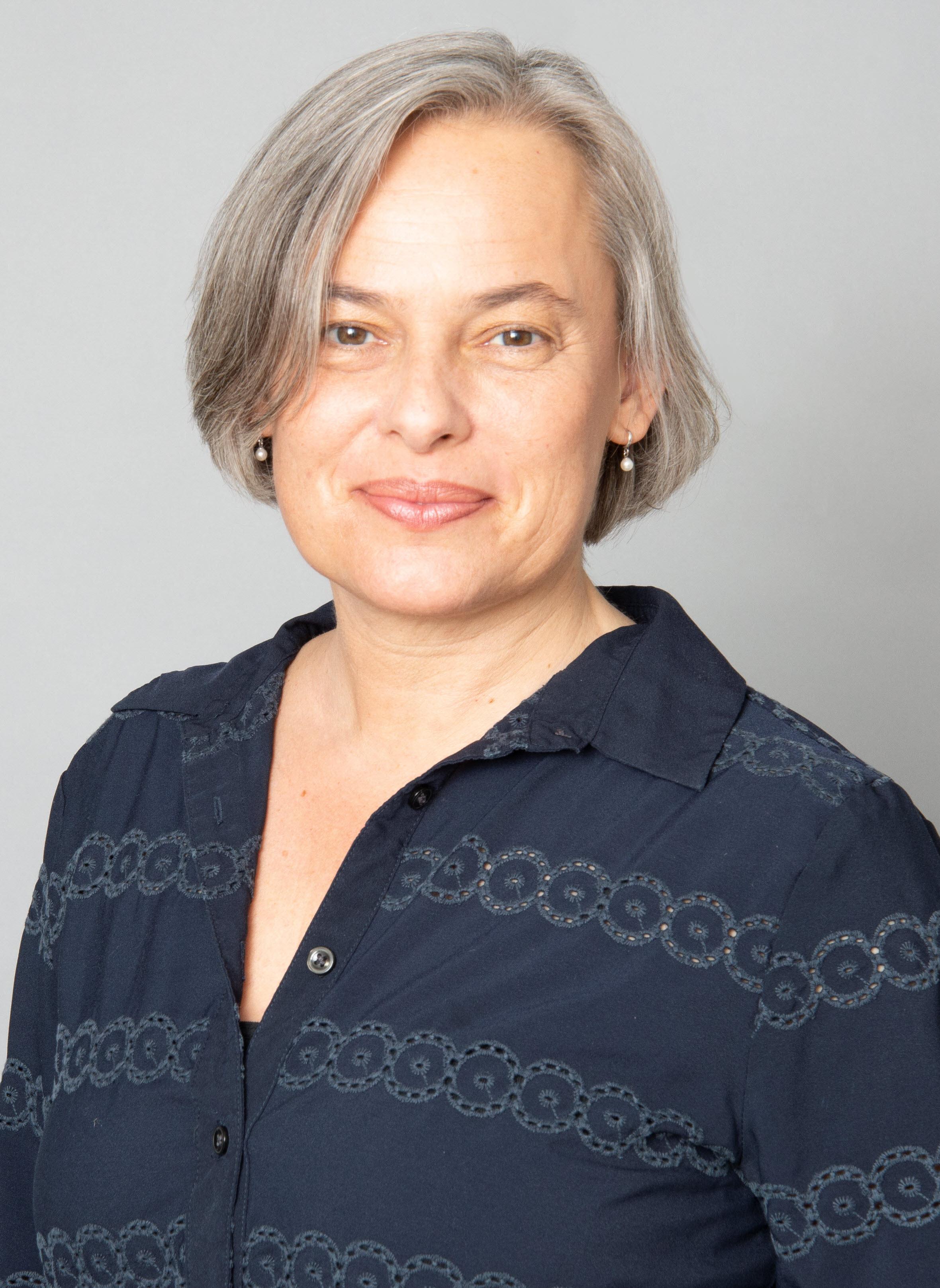 Headshot of Susi Miller